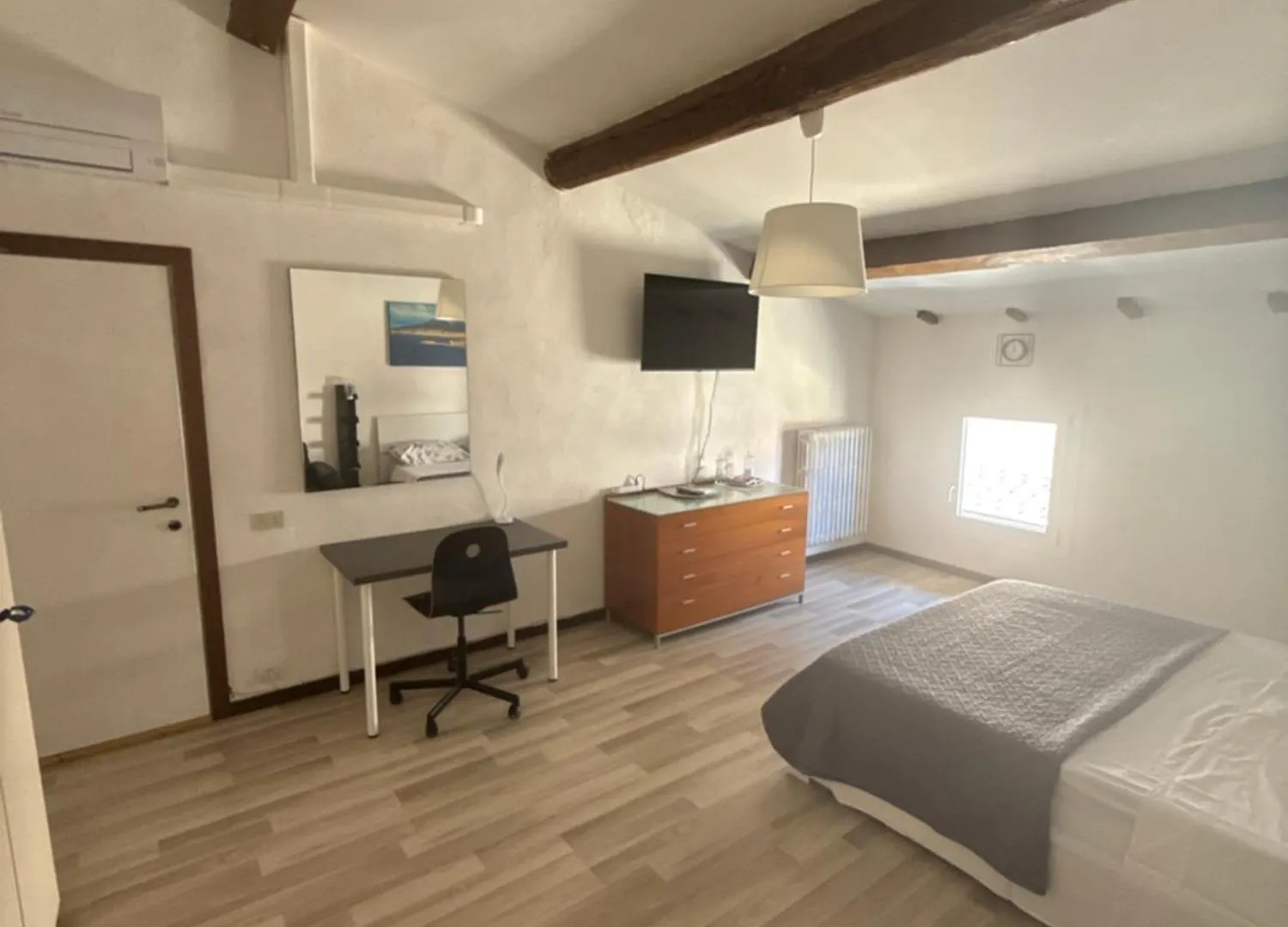 Karivi - Poma Hotel Florença