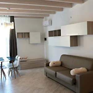 paradeisos-residence-sas.it-lombardy.com/